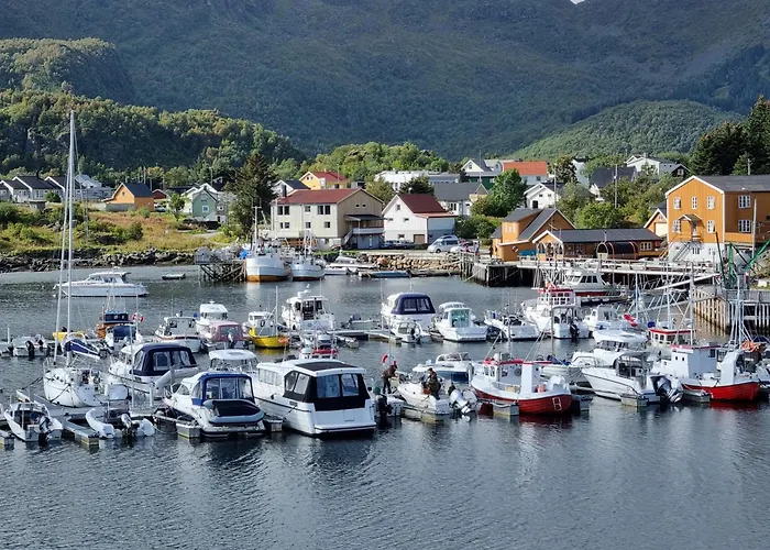 Familyfriendly-Modern, In The Fishingtown Stamsund, With Sauna And Jacuzzi