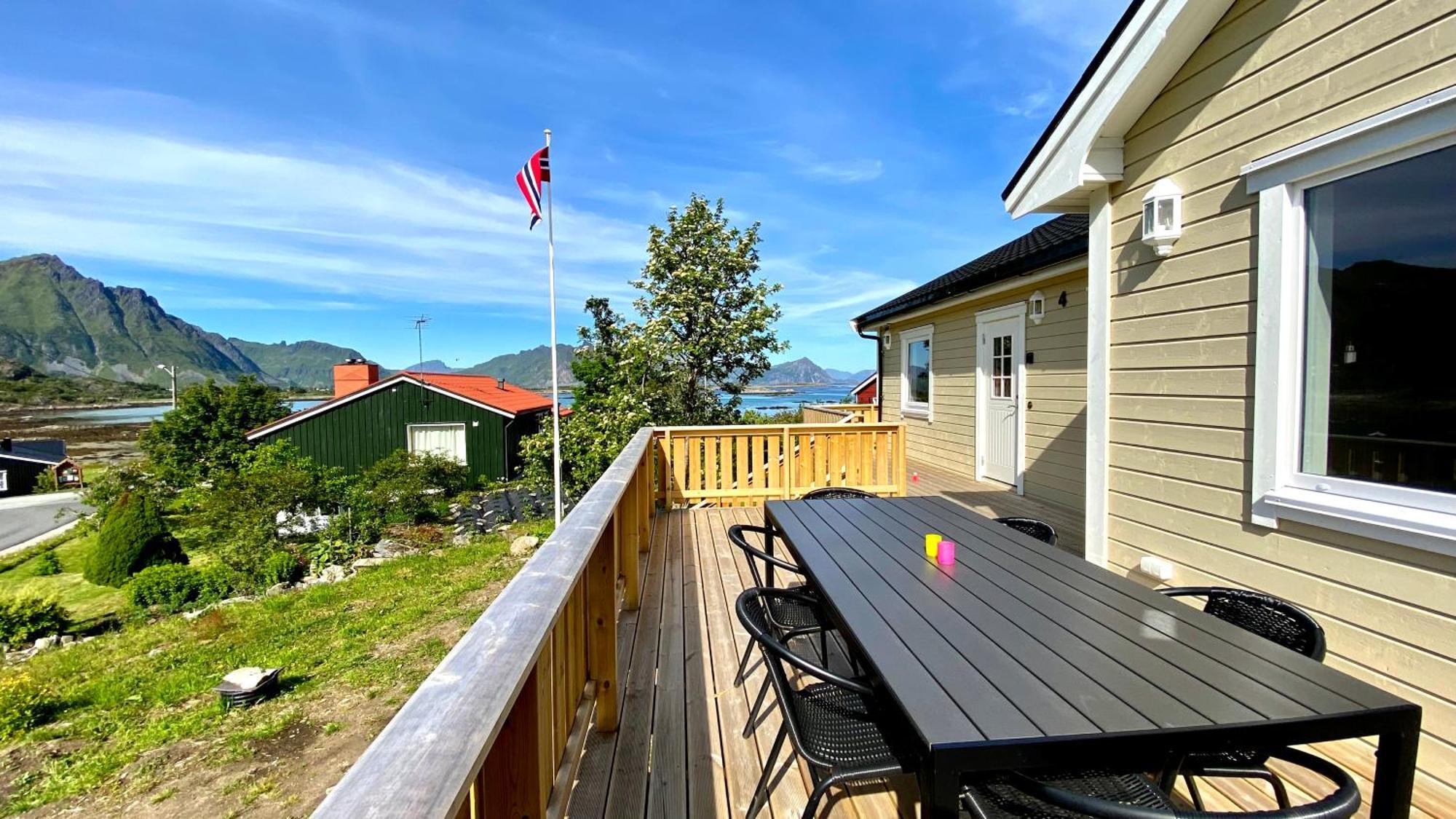 Апартаменты Familyfriendly-modern, In The Fishingtown Stamsund, With Sauna And Jacuzzi *