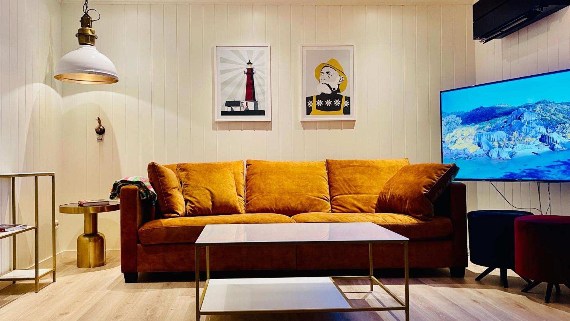 Familyfriendly-modern, In The Fishingtown Stamsund, With Sauna And Jacuzzi *