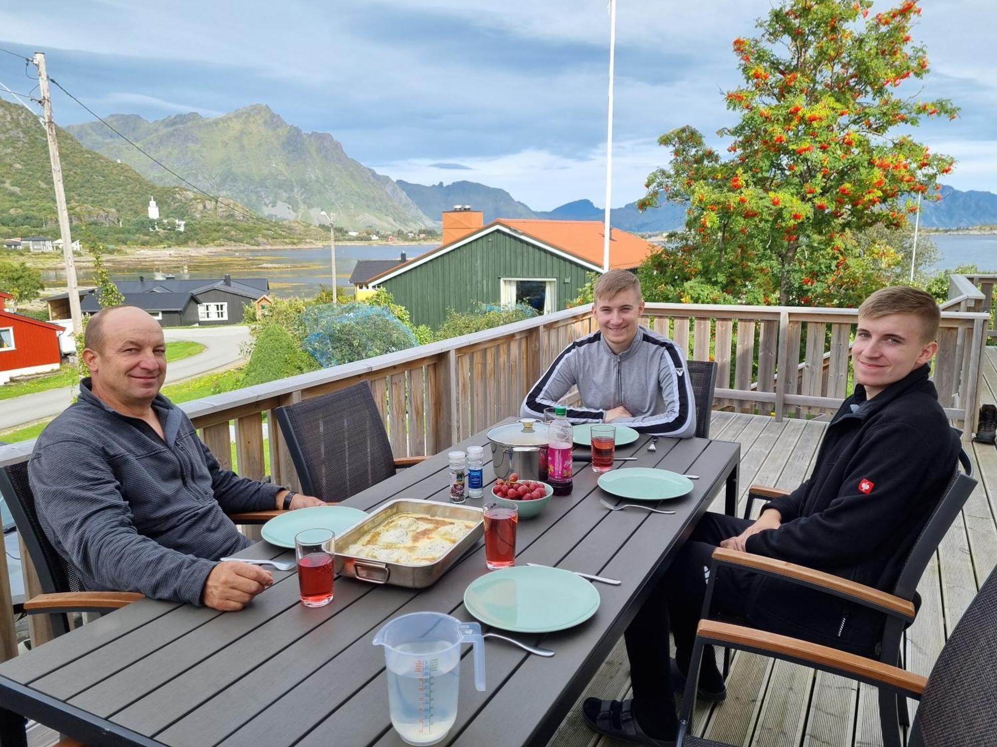 Familyfriendly-modern, In The Fishingtown Stamsund, With Sauna And Jacuzzi Апартаменты Стамсунн