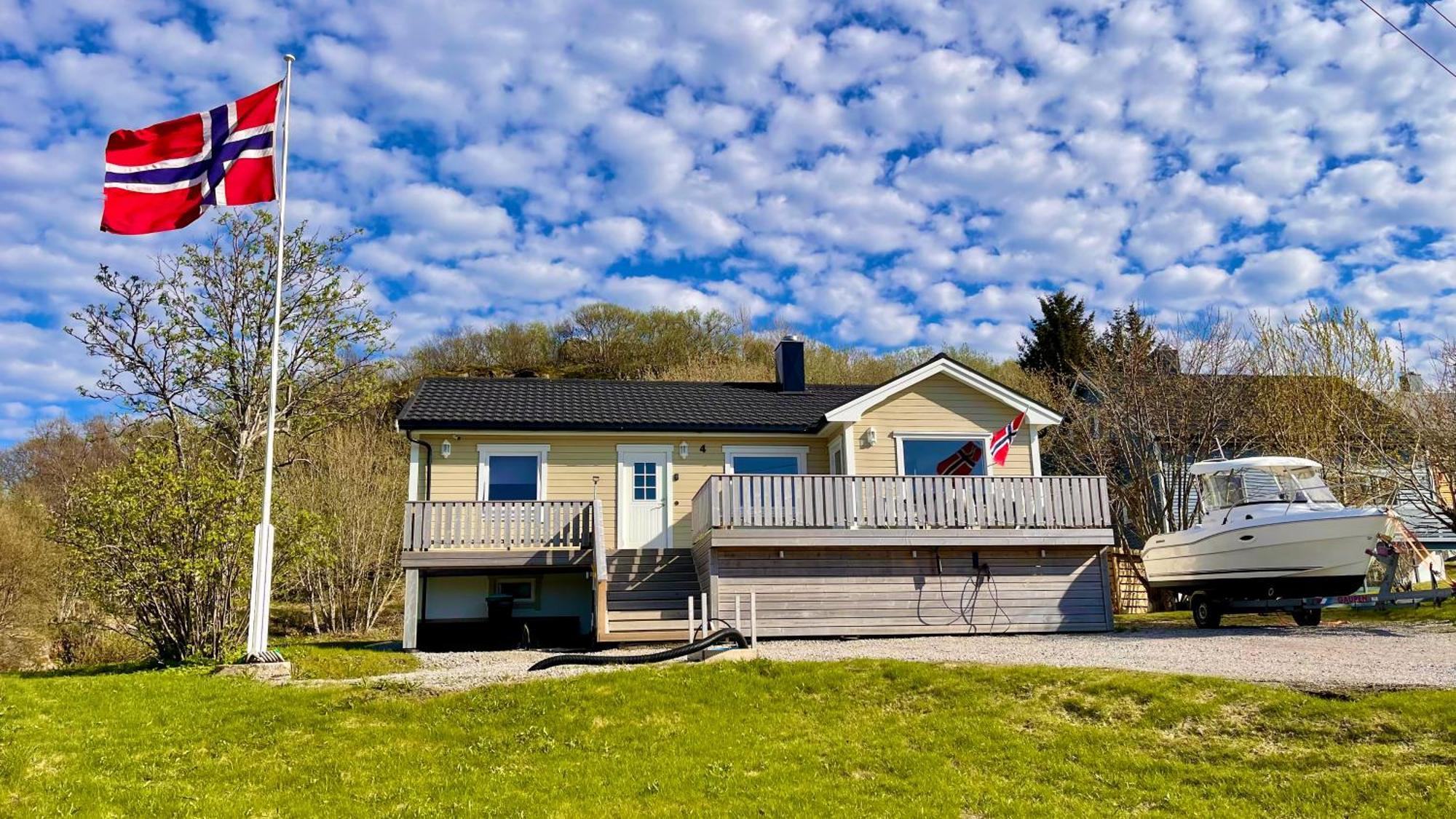 Familyfriendly-modern, In The Fishingtown Stamsund, With Sauna And Jacuzzi Апартаменты Стамсунн