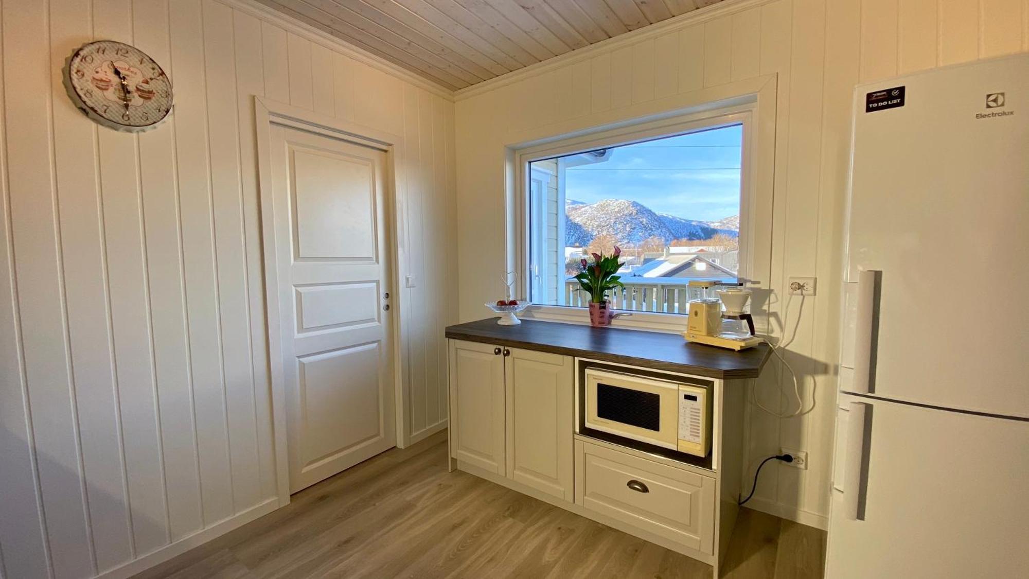 Familyfriendly-modern, In The Fishingtown Stamsund, With Sauna And Jacuzzi *