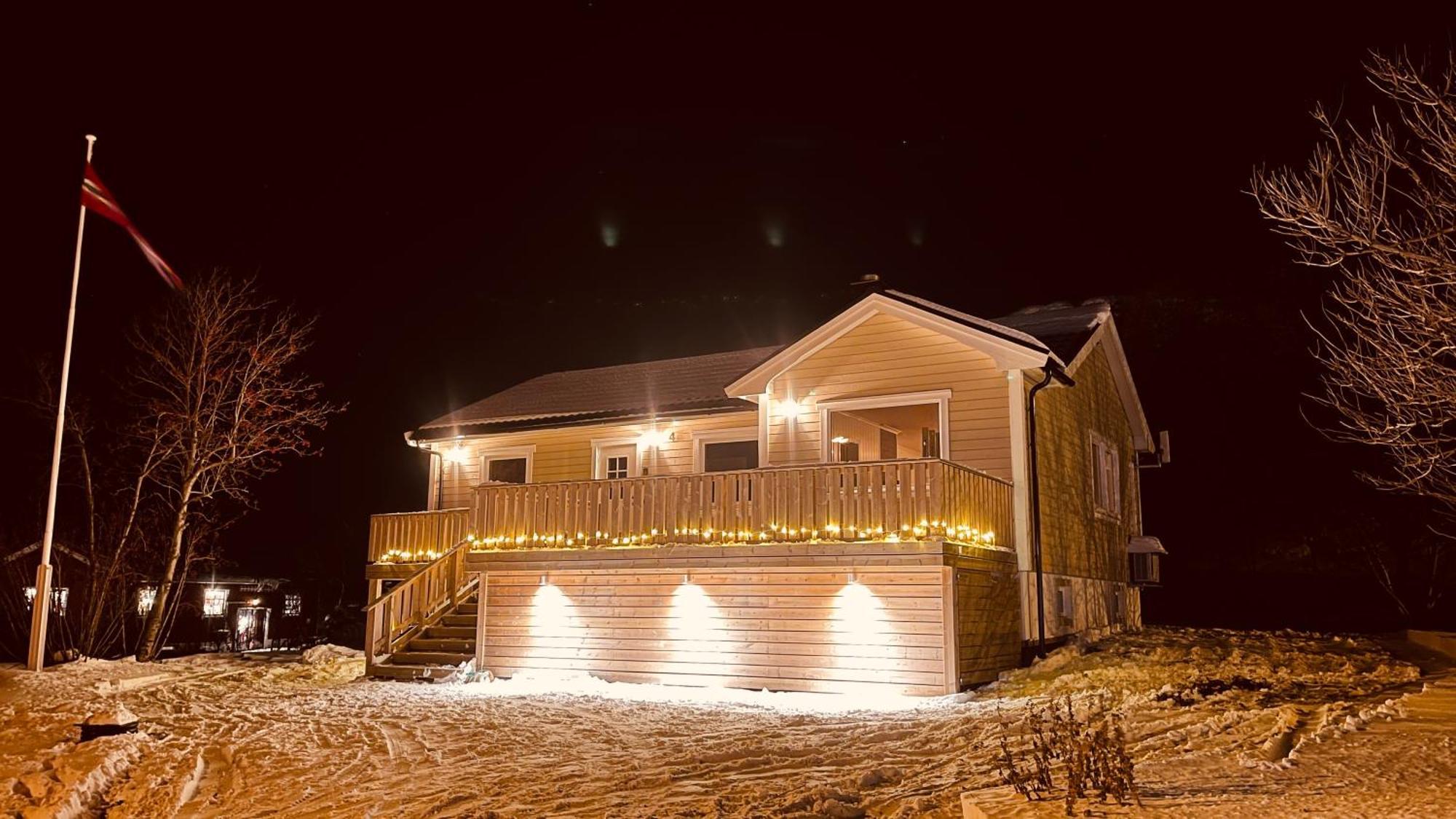 Familyfriendly-modern, In The Fishingtown Stamsund, With Sauna And Jacuzzi * Стамсунн